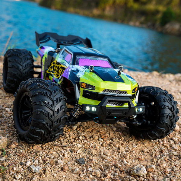 Машина на пульті SG116PRO Радіокерована модель масштаб 1:16, монстр-трак, 4WD, з повним приводом + 1 Акум