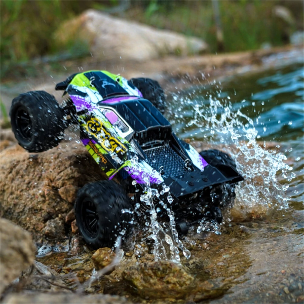 Машина на пульті SG116PRO Радіокерована модель масштаб 1:16, монстр-трак, 4WD, з повним приводом + 1 Акум