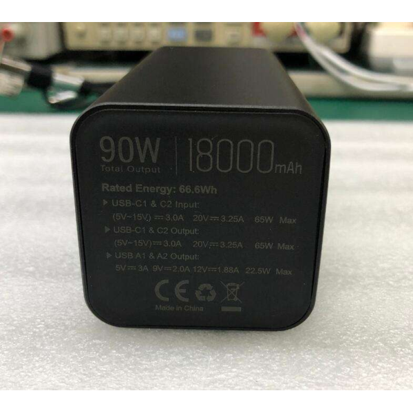 Потужний Повербанк Power Bank 18000 mAh 65W PD заряджання ноутбуків через Type-C із швидкою зарядкою